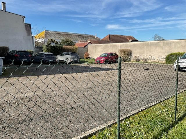 Bureau - 200 m² - 5 pièces