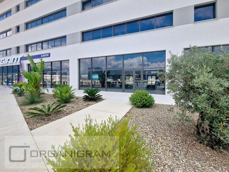 Local commercial - 178 m²