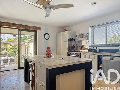 Maison - 250 m² - 10 pièces