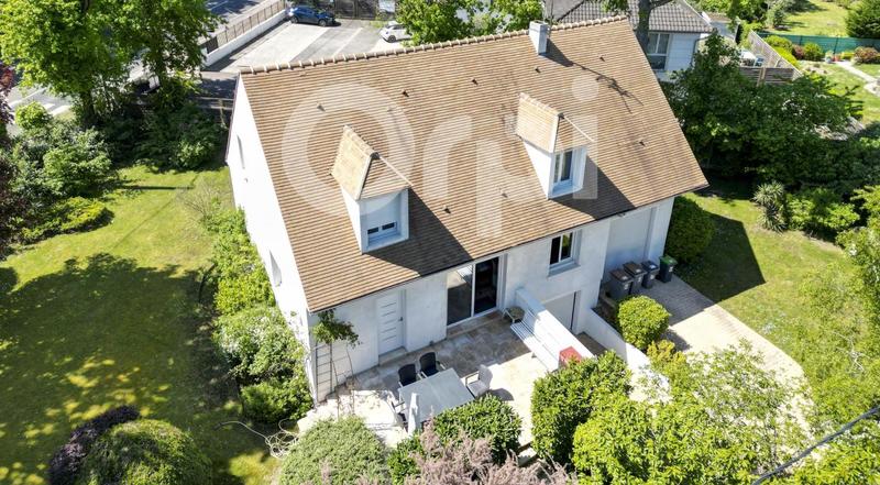 Maison - 152 m² - 6 pièces