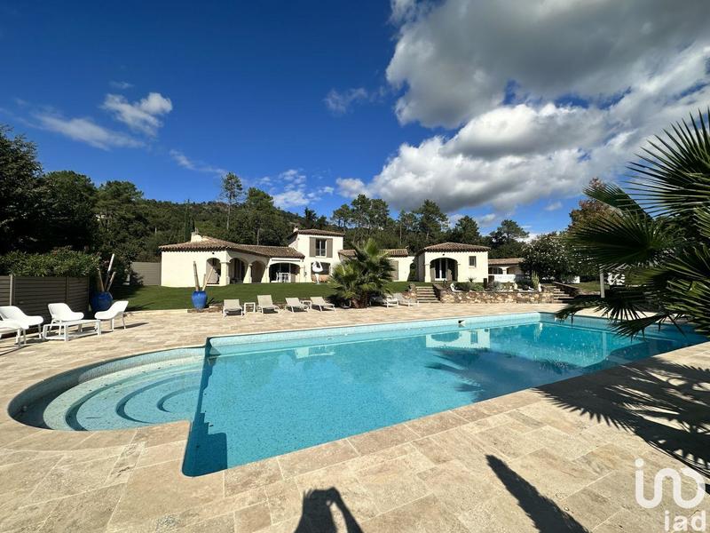 Maison - 187 m² - 8 pièces