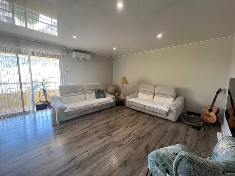 Appartement - 110 m² - 4 pièces