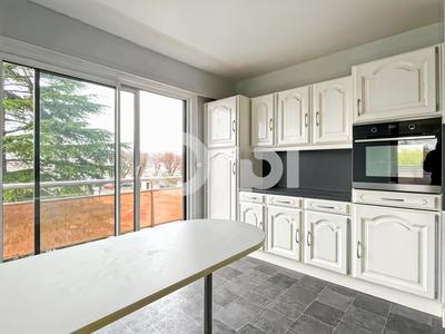 Appartement - 77 m² - 3 pièces