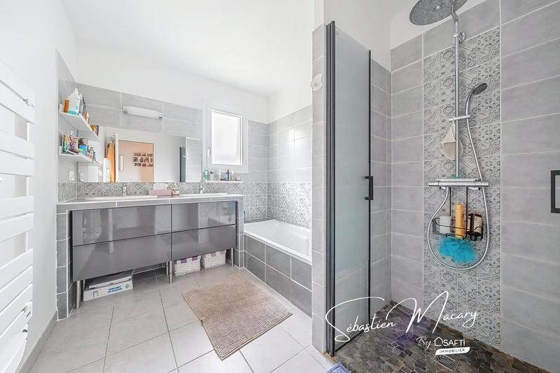 Maison - 118 m² - 5 pièces