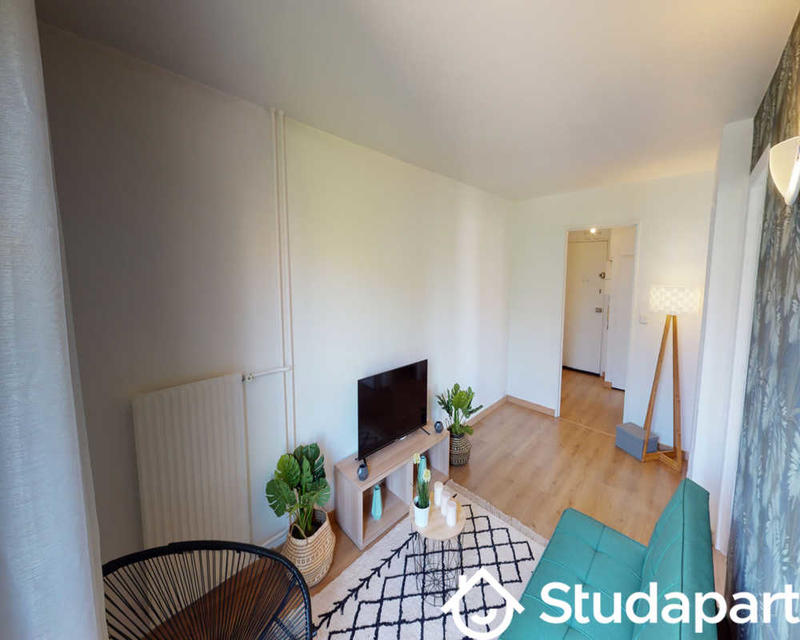 Chambre - 80 m² - 1 pièce