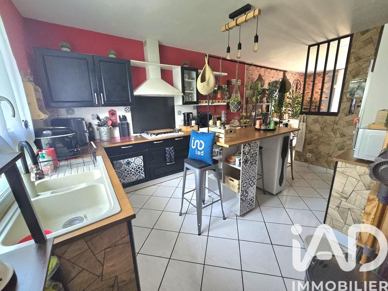 Maison - 111 m² - 6 pièces