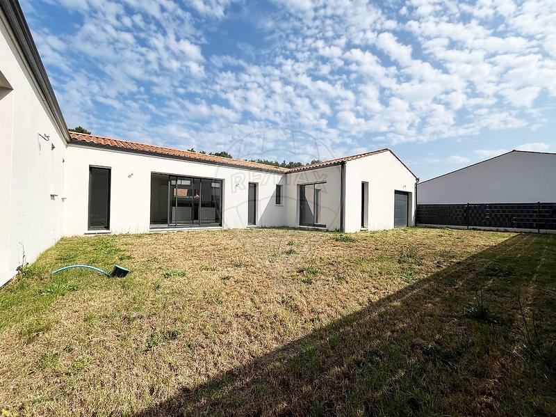 Maison - 143 m² - 5 pièces