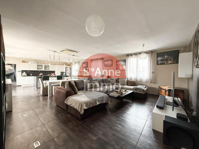 Maison - 192 m² - 6 pièces