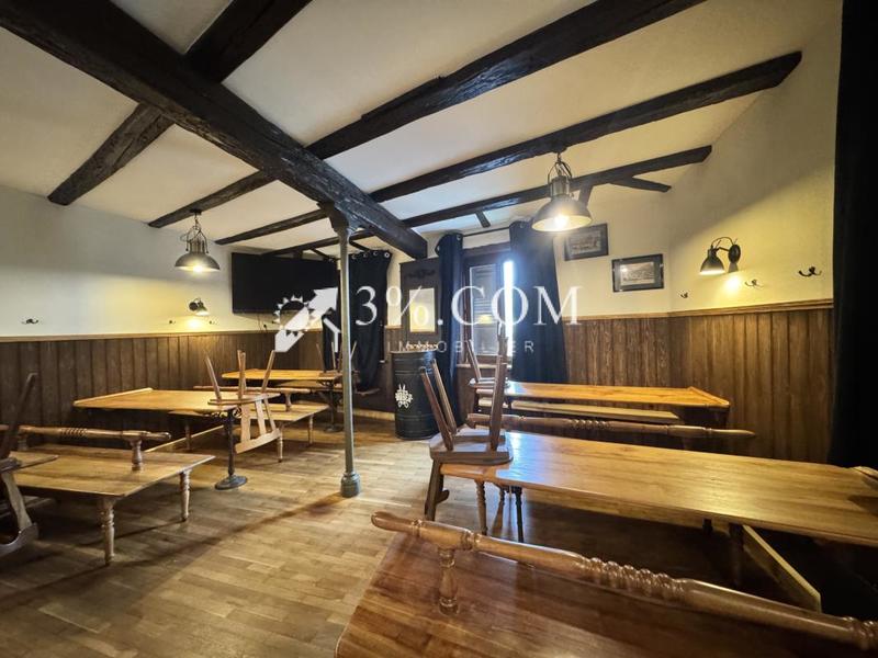 Local commercial - 389 m²