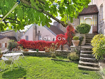 Maison ancienne - 266 m² - 10 pièces