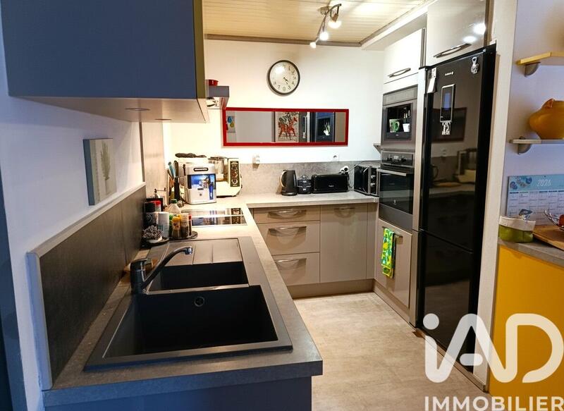 Maison - 245 m² - 8 pièces