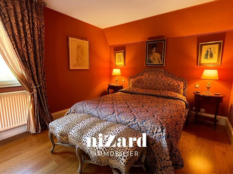 Maison traditionnelle - 171 m² - 7 pièces