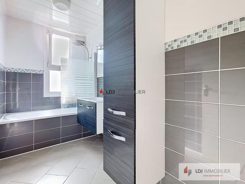 Appartement - 70 m² - 4 pièces