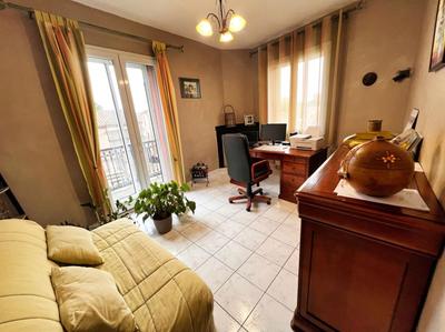 Maison - 213 m² - 6 pièces