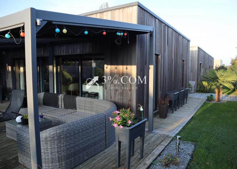 Maison - 222 m² - 7 pièces