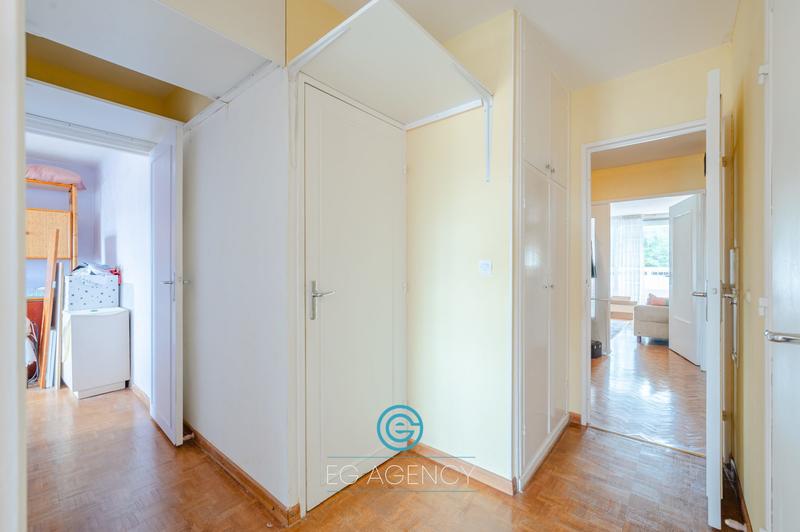 Appartement - 83 m² - 4 pièces