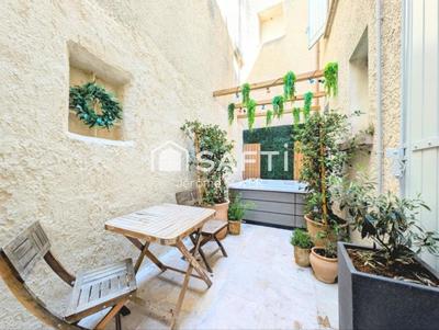 Maison - 180 m² - 6 pièces