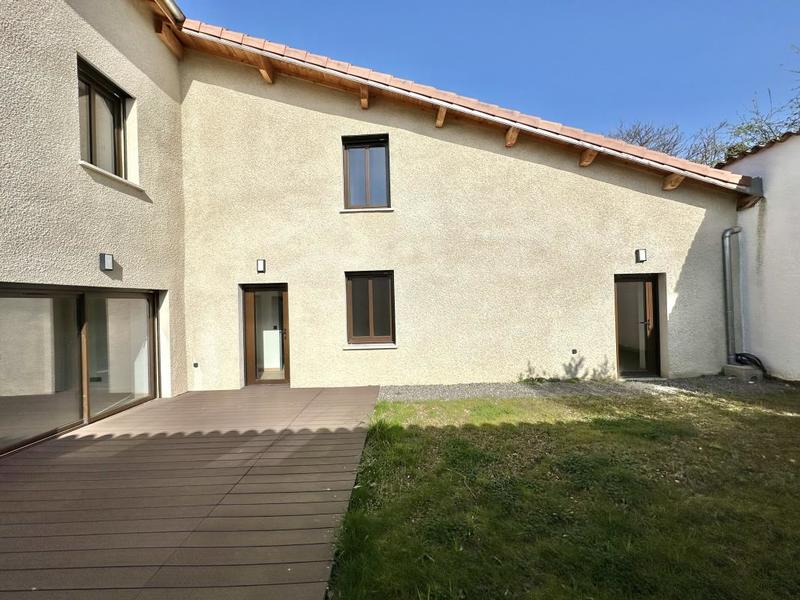 Propriété - 210 m² - 7 pièces