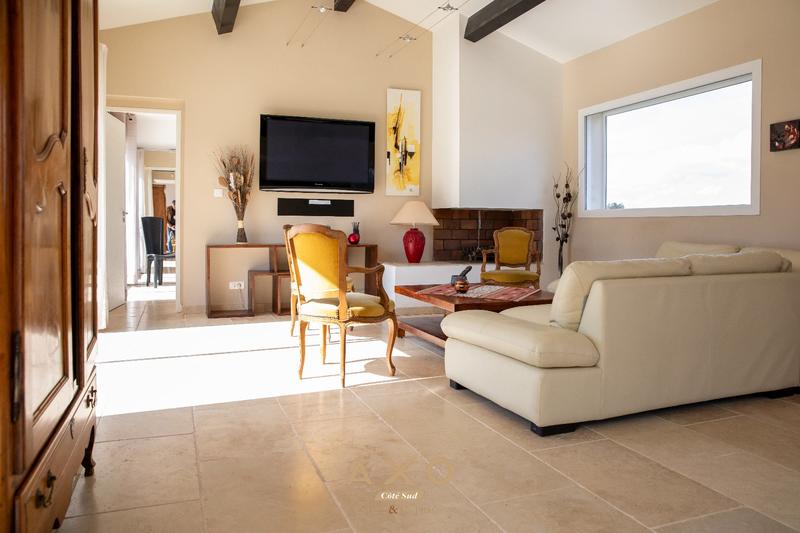 Maison - 220 m² - 8 pièces