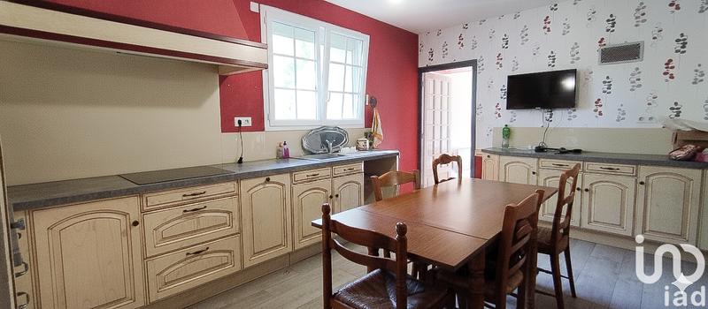 Maison - 216 m² - 8 pièces