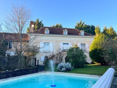 Maison bourgeoise - 260 m² - 8 pièces