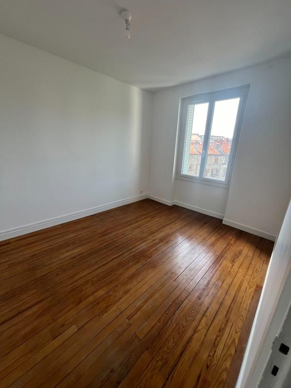 Appartement - 90 m² - 4 pièces