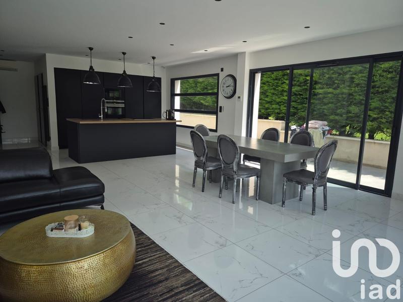 Maison - 123 m² - 5 pièces