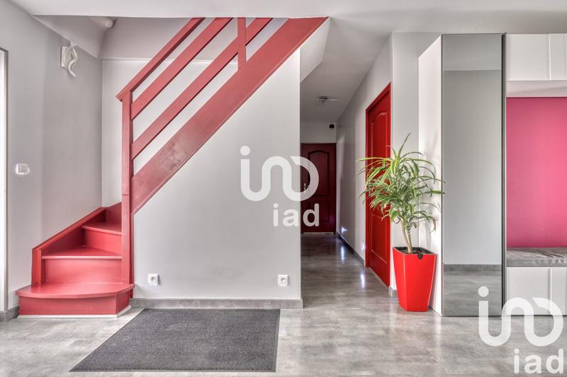 Maison - 98 m² - 4 pièces