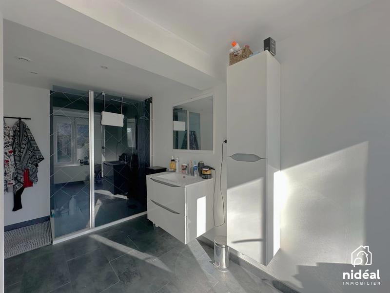 Maison - 148 m² - 6 pièces