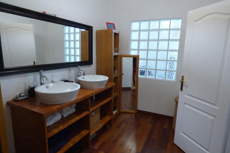 Maison de ville - 285 m² - 9 pièces