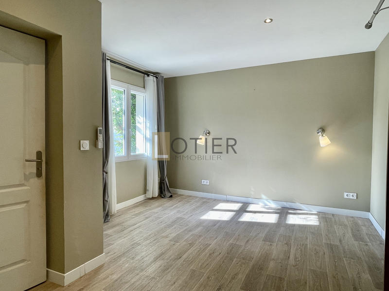 Maison - 147 m² - 6 pièces