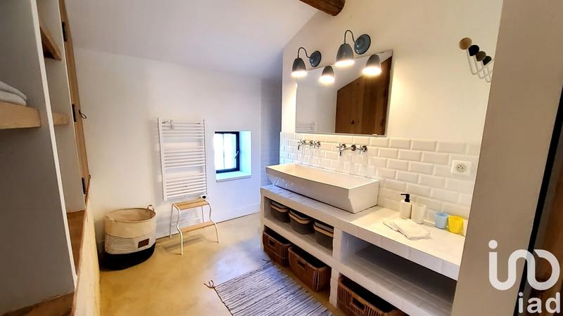 Maison - 360 m² - 10 pièces