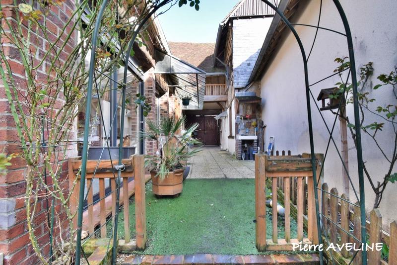 Maison - 161 m² - 8 pièces