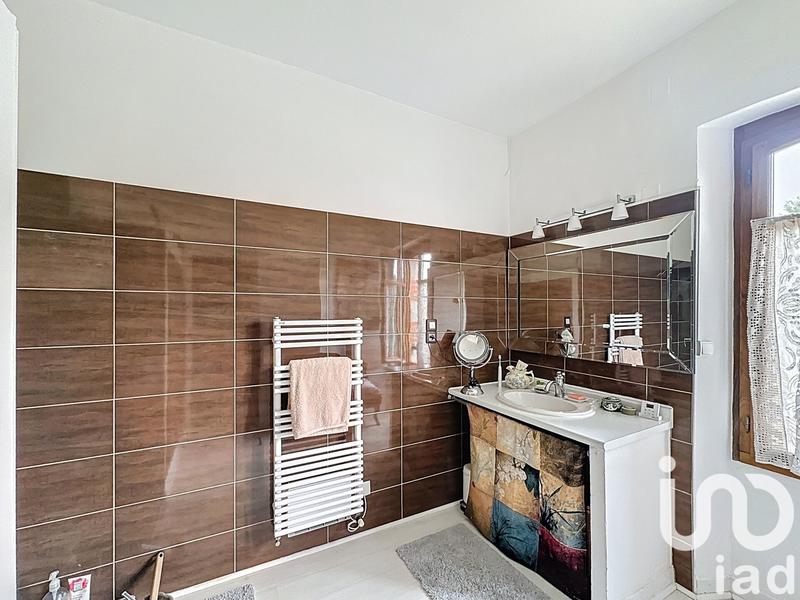 Maison - 218 m² - 8 pièces