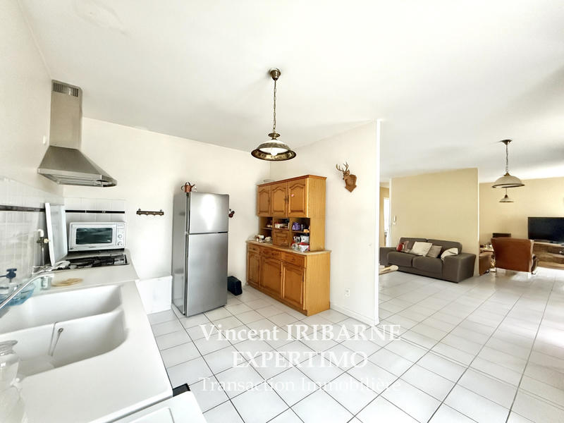 Maison - 93 m² - 4 pièces