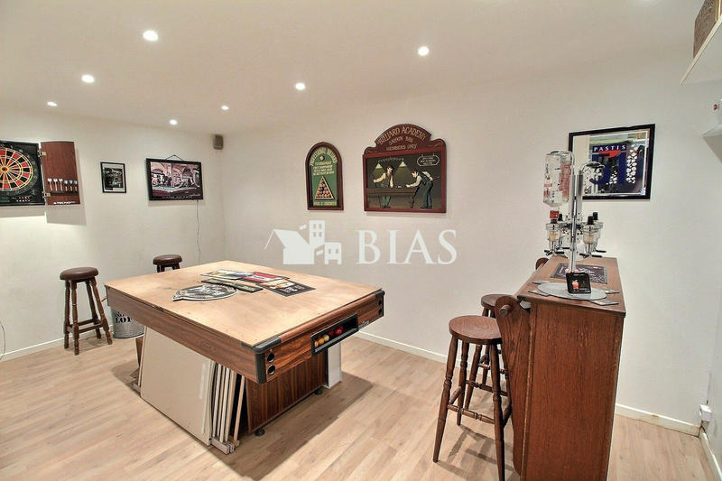 Maison - 168 m² - 7 pièces