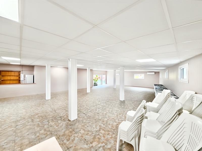 Bureau - 201 m² - 1 pièce