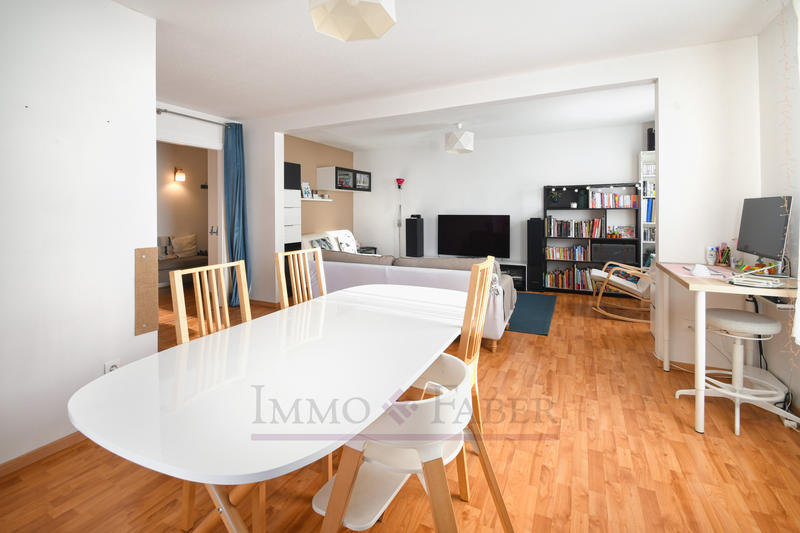 Appartement - 85 m² - 3 pièces