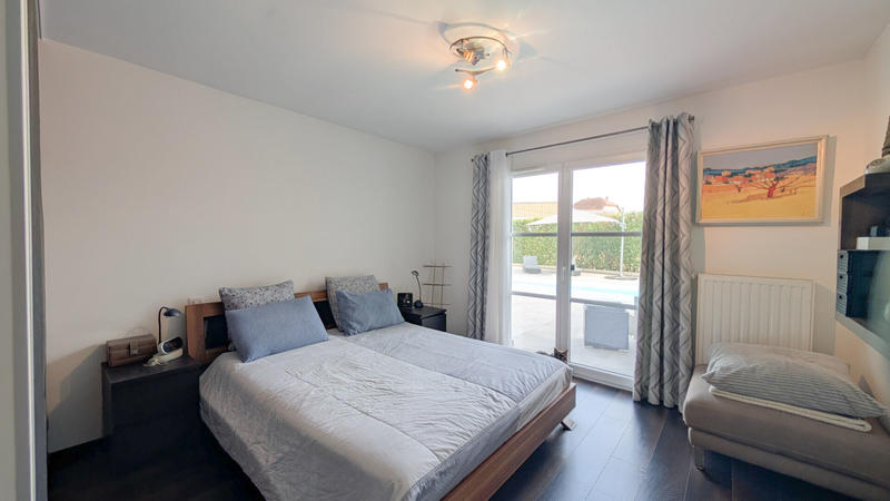 Maison - 216 m² - 8 pièces