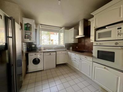 Maison - 96 m² - 6 pièces