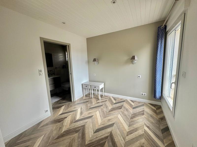 Maison - 249 m² - 11 pièces