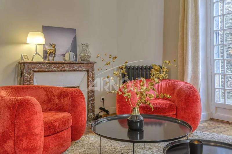 Maison - 173 m² - 9 pièces