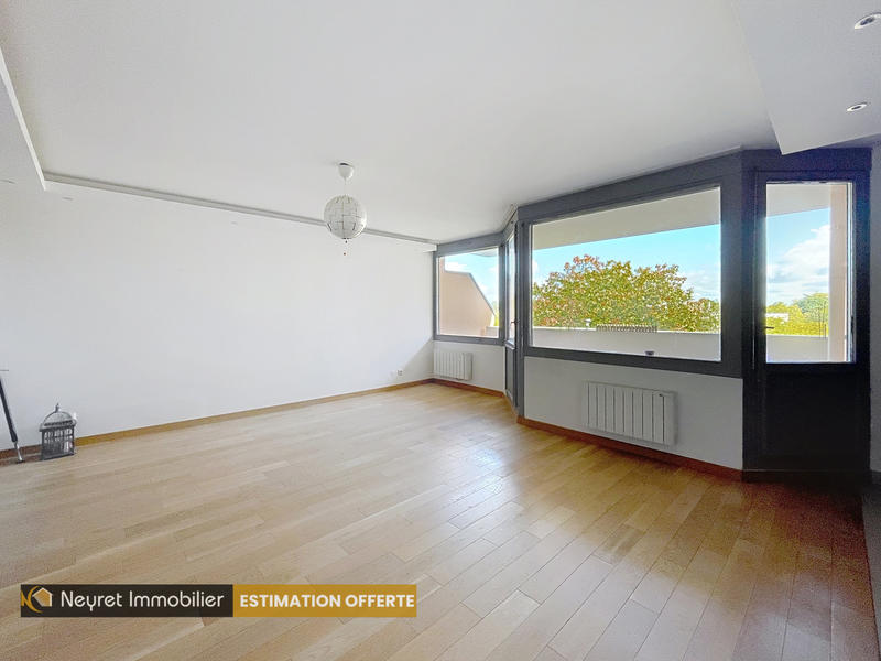 Appartement - 82 m² - 4 pièces