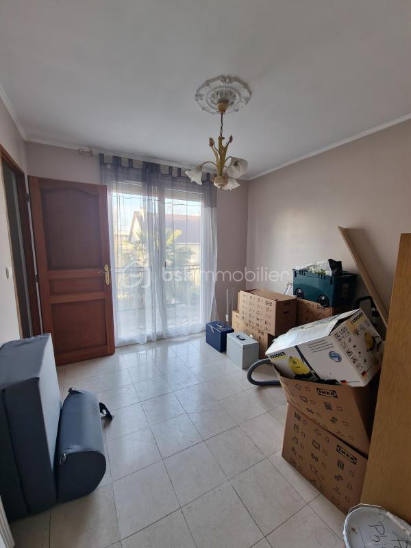 Maison - 165 m² - 8 pièces