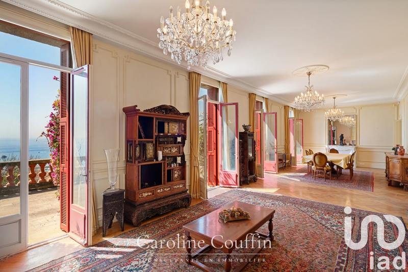 Maison - 500 m² - 15 pièces