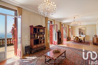 Maison - 500 m² - 15 pièces