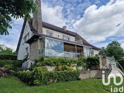 Maison de maîtres - 303 m² - 8 pièces