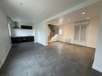 Maison - 102 m² - 5 pièces