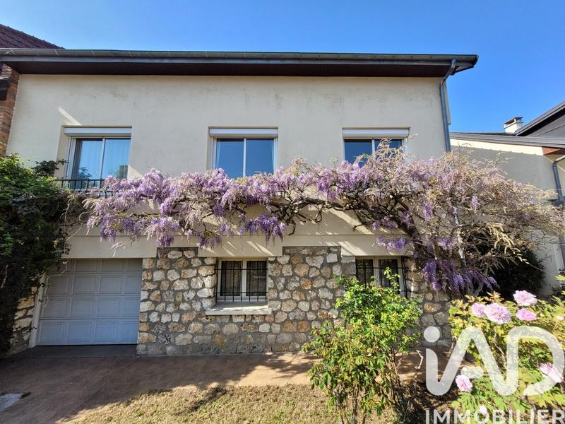 Maison - 140 m² - 6 pièces