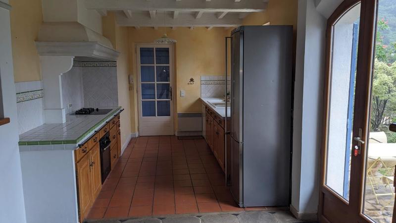 Maison - 220 m² - 8 pièces